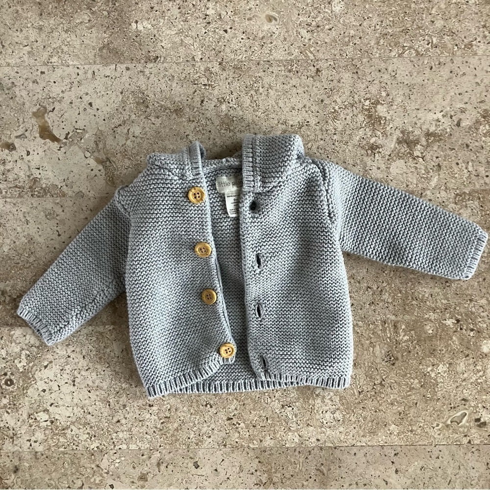 EUC Little Planet by Carter's Baby Organic Signature Stitch Cardigan Grey 9M - Picture 9 of 11